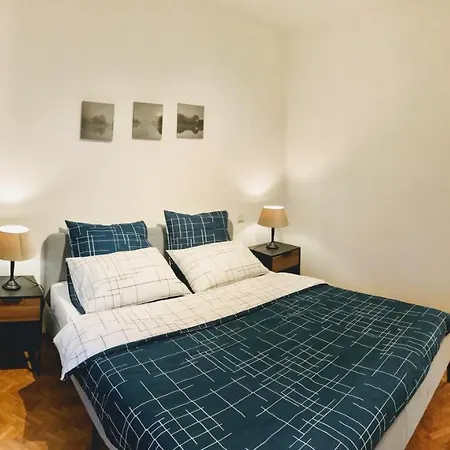 Bruyeres アパート